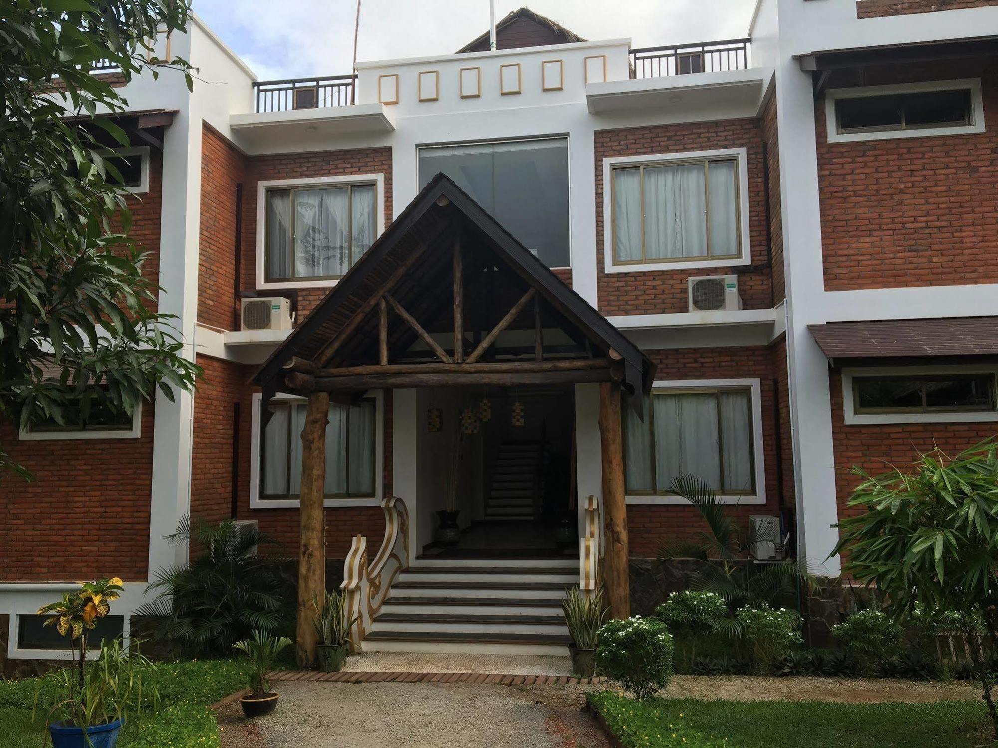 Hotel Queen Jamadevi Mawlamyine Dış mekan fotoğraf